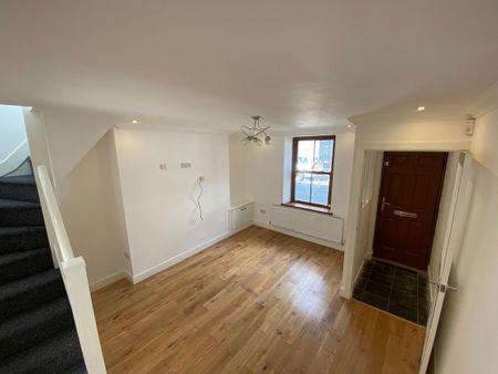 2 bedroom terraced house to rent - Photo 4