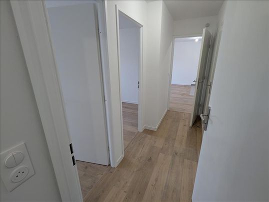 3 pièces - 60,43 m² - 1er étage - Colocation non autorisée - Photo 1