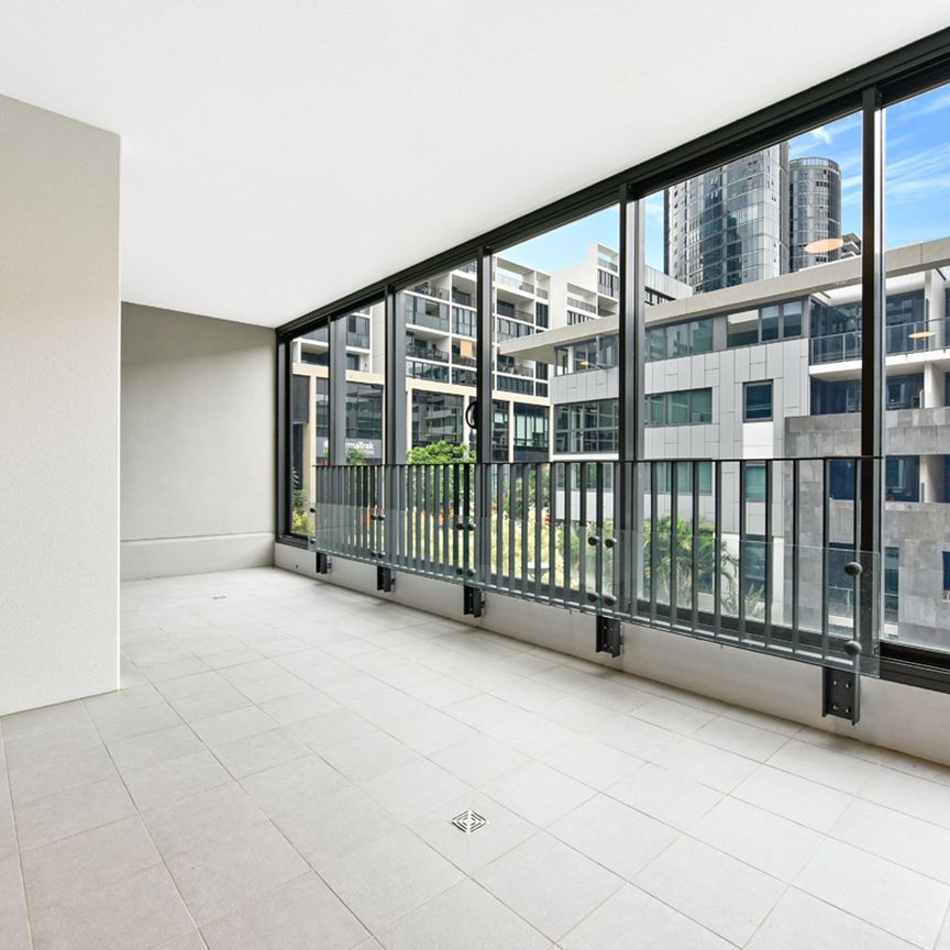 Modern Apartment in the Heart of Wentworth Point CBD - Photo 1