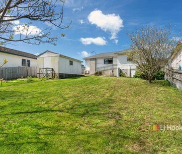 Comfortable Home in Convenient Quoiba Location - Photo 2