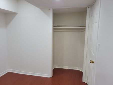 For Lease - 22 Giancola Crescent, Vaughan, Ontario - Photo 2