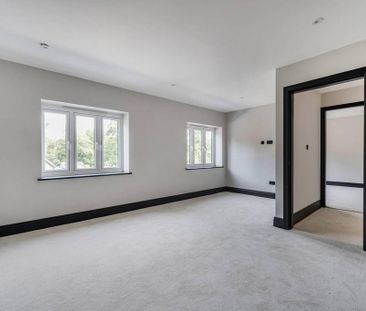 4 bedroom detached house to rent - Photo 4