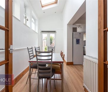 5 bedroom terraced house to rent - Photo 4