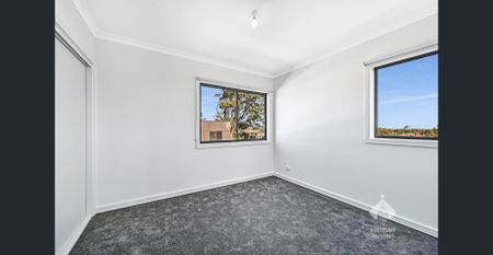 Modern Three-Bedroom Townhouse in Convenient Doveton Location - Photo 3