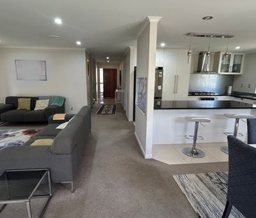 Spacious 4-Bedroom Family Home in Prime Ormiston Location - Photo 5