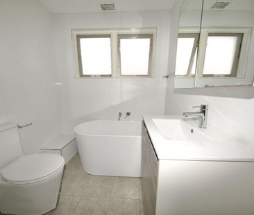 Spacious One-Bedroom Apartment in the Heart of Kingsford - Photo 6