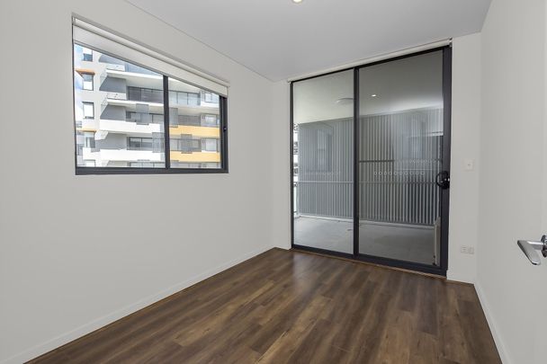 Luxury Modern Apartment - Photo 1