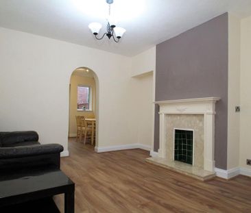 2 bedroom end of terrace house to rent - Photo 2