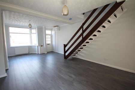 2 bedroom terraced house to rent - Photo 3