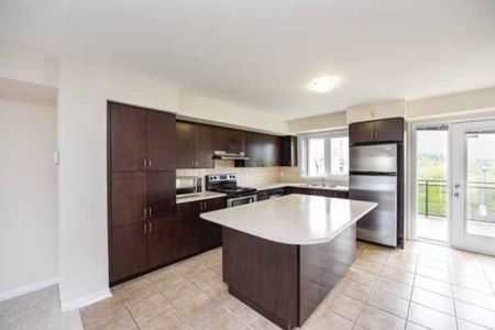 For Lease - 60 Fairwood Circle Unit# 37, Brampton, Ontario - Photo 3