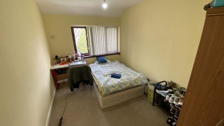 4 bedroom terraced house to rent - Photo 5