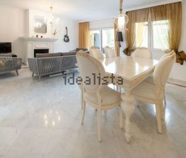 Alquiler de chalet adosado en Lugar Urbanizacion Lomas de Rio Verde... - Photo 1