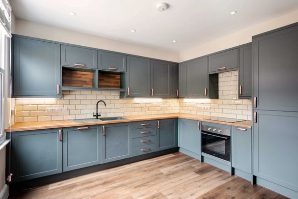 3 bedroom terraced house to rent - Photo 1