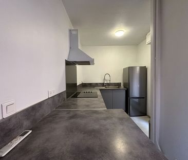 Port de Nice : Appartement Nice 2 pièce(s) 32.08 m2 meublé Rue du Béal - Photo 4