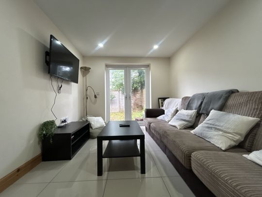 Thesiger Street, Cathays - Photo 1
