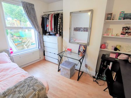 6 Bed Terraced House, Argyle Road, BN1 - Photo 5