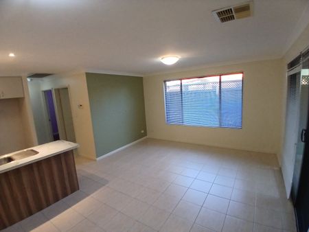 3/5 Kea Court, Ellenbrook WA 6069 - Photo 3