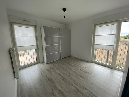 Location Appartement 3 pièces 63m² - Photo 2