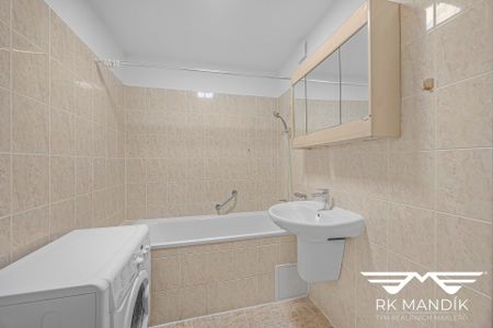 Pronájem bytu 3+1 63 m², Lublinská 571, Praha - Photo 4