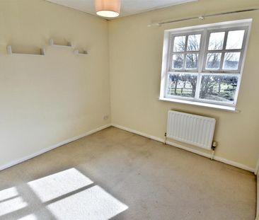 Douglas Place, Oldbrook, Milton Keynes, MK6 - Photo 3