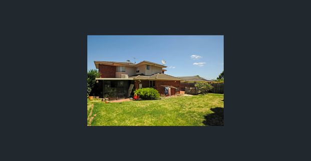 LUXURY LIVING - Photo 1