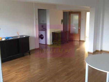 Apartament 3 camere, spatios, luminos si linistit, cu vedere spre parc si lac - Photo 3
