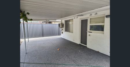 An happy and updated home! - Photo 3