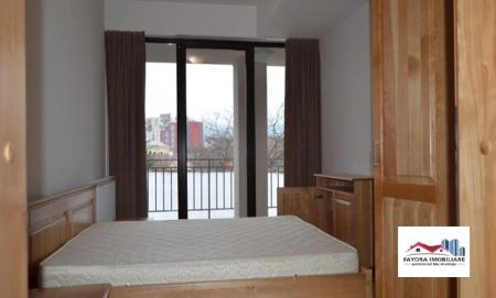 Apartament cu 3 camere de Inchiriat in Zona Centrala - Photo 2