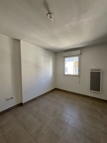 Location Appartement 2 pièces 43m² NIMES 30900 - Photo 4