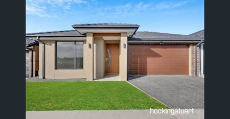 BEAUTIFUL FAMILY HOME - Photo 5