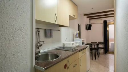 Carrer de Valldonzella, Barcelona, Catalonia 08001 - Photo 5