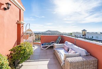 Apartamento con terraza y vistas en Los Cristianos – 0067-04600