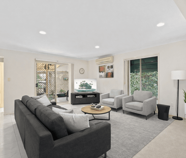 COASTAL LIVING IN A PRIZED PARADISE POINT LOCATION - Photo 2