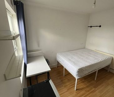 Room in a Shared House, Leggatt Road, E15 - Photo 3