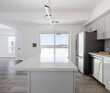 For Lease - 15 Kneeshaw Drive Unit# 409, Barrie, Ontario - Photo 5