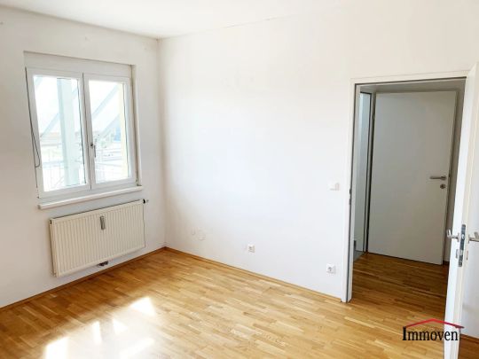 Könnte das Ihre neue Wohlfühloase werden? Lichtdurchflutete 2-Zimmerwohnung mit Garten. - Photo 1