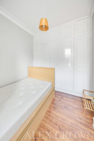 4 bedroom terraced house to rent - Photo 4