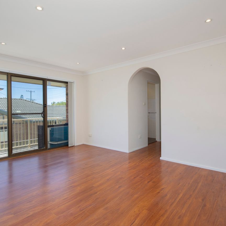 4/15 Ranclaud Street, Merewether NSW 2291 - House For Rent | Domain - Photo 1