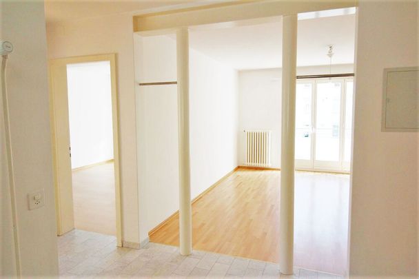 Schöne, helle Wohnung nur 1 Minute vom Rheinufer entfernt - Foto 1