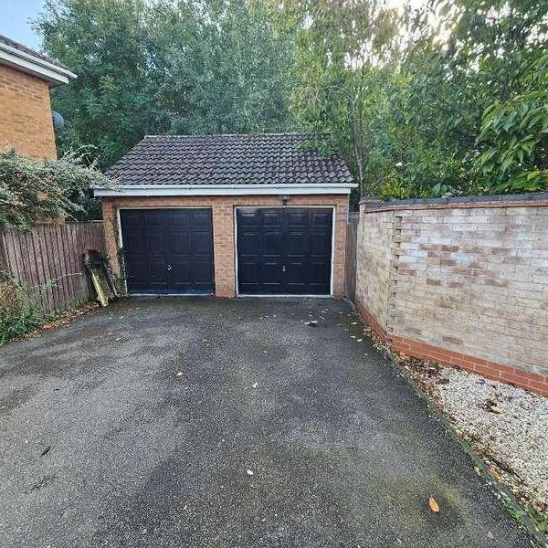 Merrivale Close, Kettering, Northants, NN15 - Photo 1