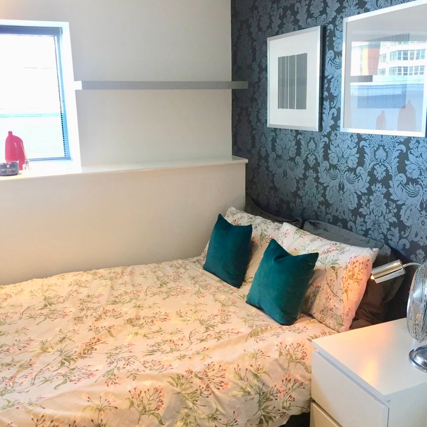 Premium - 2 bed Apartment - 4th Floor - £1850 per month​​​​ - Photo 1