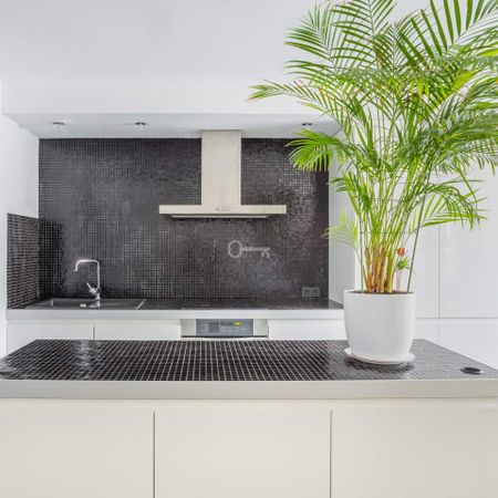 3 pokoje | Serce Warszawskiego Śródmieścia - Фото 4