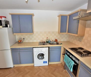 2 bedroom flat to rent - Photo 6