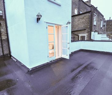 Double Bedroom For Rent in Shepherds Bush - Photo 1
