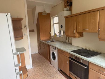 3 bedroom semi-detached house to rent - Photo 3