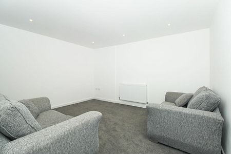 1 bedroom Apartment to rent - Photo 3