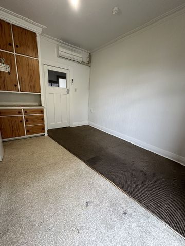6 Howe Street, North Dunedin - Photo 4