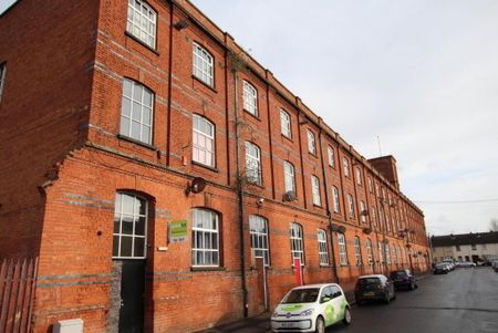 35 Woodville Street, Lurgan, BT67 9DQ - Photo 3