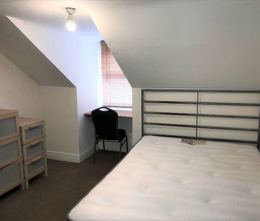 9 Eldon Road - Photo 4