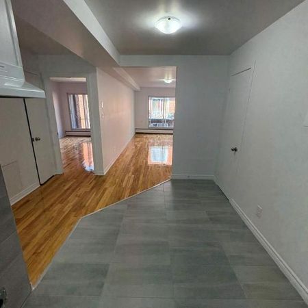 1 CH - 1 SDB - Laval - $1,100 /mo - Photo 3